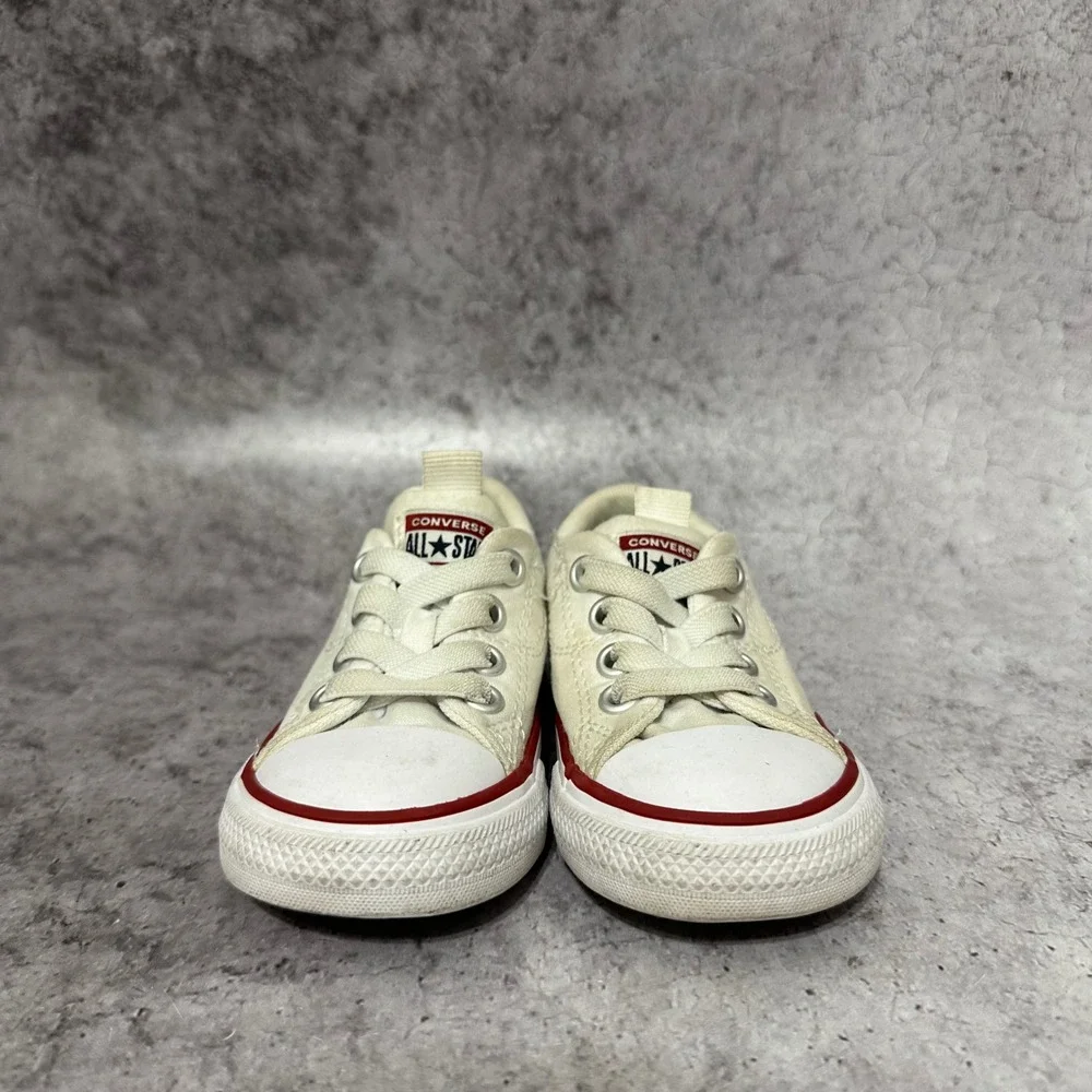 Converse Chuck Taylor All Star Infant Size 6 White Low Top Sneakers A01039F